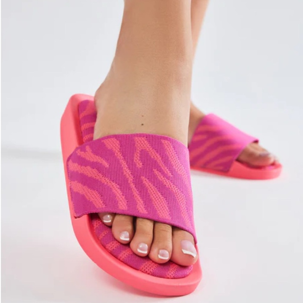 Fashion Nova Vibrant Pink Zebra Sandals NWOT